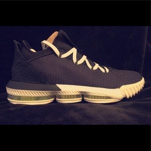 Nike Lebron 16 (XVi) Low. Brand new in box